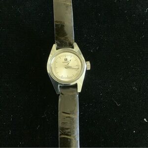 Vintage Tissot Women’s Tiny Watch-runs!